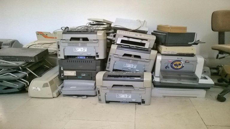 Tusz do drukarki Canon – jak prawidłowo zamontować toner?